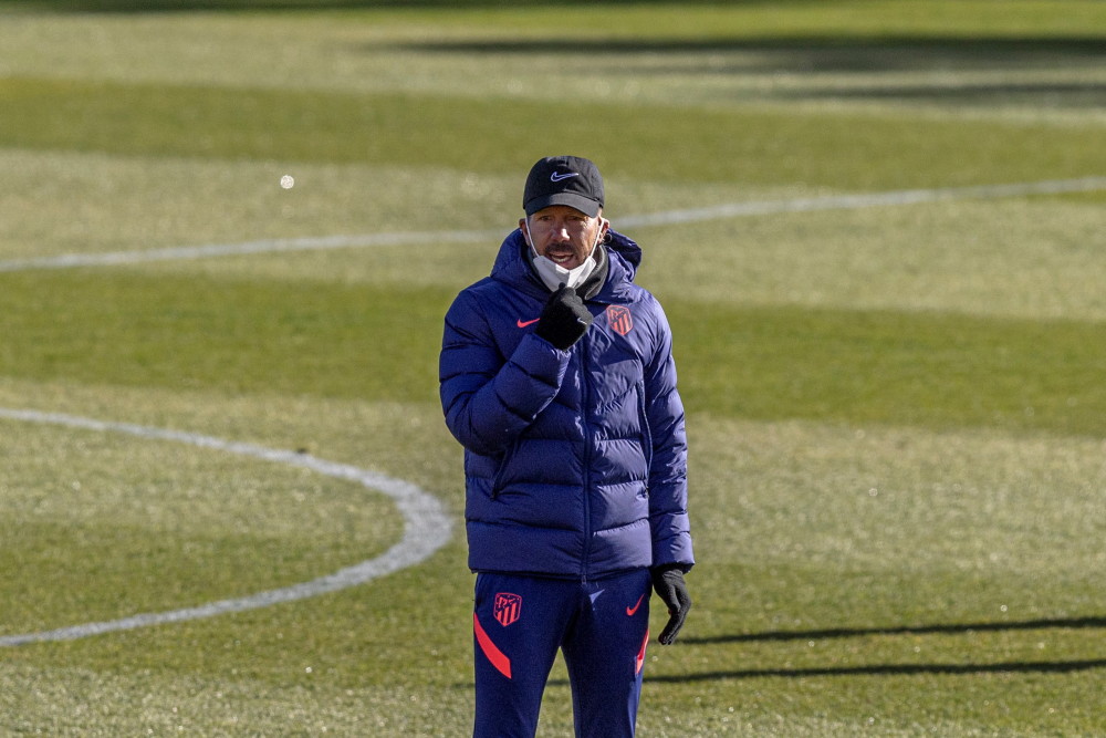 包含集结日尼斯备战国王杯赛前布莱顿备战英超之后，TheShy连续二十场比赛得分超过绝杀的词条